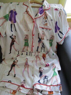 Taylor Swift Watercolor Satin Shortie Pjs-Women's Size L